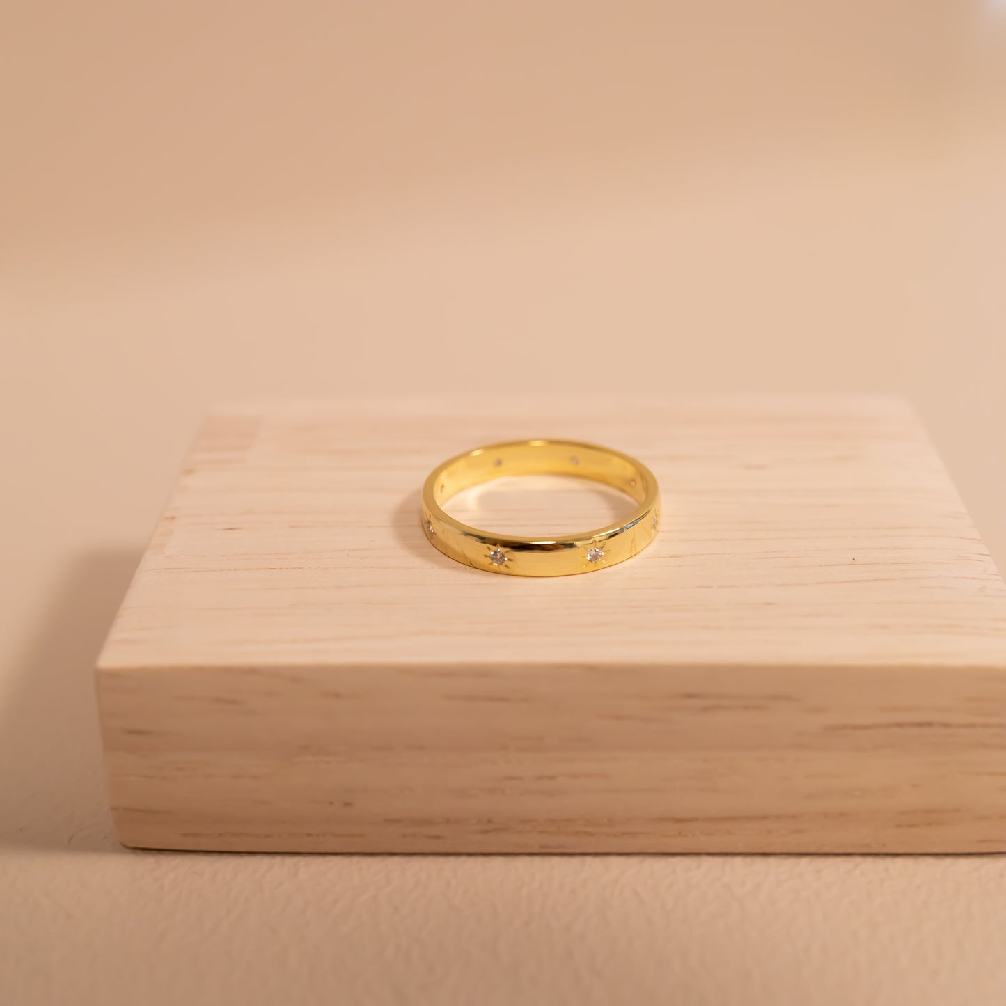 Jeannette Ring